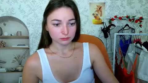 Snapshot of kiss_shy chatting on October 15, 5:11 am Valeria online show from October 15, 5:11 am