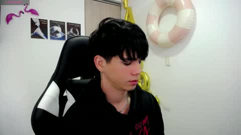 kiss_whitee online show from September 13, 7:16 pm