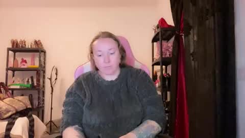 kissica online show from March 1, 6:45 pm