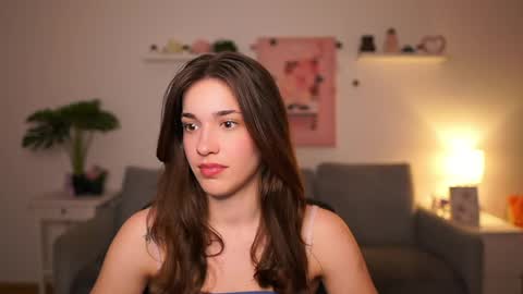 Sisi online show from April 29, 5:30 pm