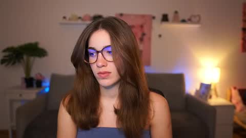 Sisi online show from February 25, 2:31 pm