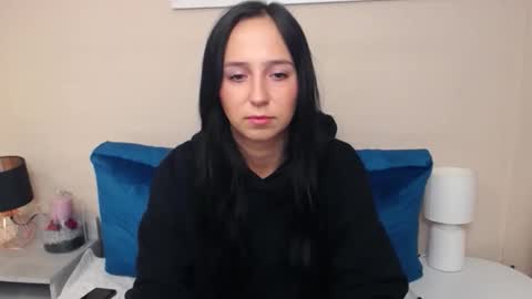 Snapshot of kissluisa chatting on October 1, 6:23 am LuisaLove online show from October 1, 6:23 am