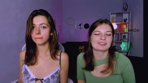 Snapshot of kitniss_dreamy chatting on September 30, 12:26 pm kitniss online show from September 30, 12:26 pm