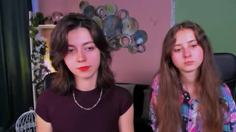 Snapshot of kitniss_dreamy chatting on October 18, 12:20 pm kitniss online show from October 18, 12:20 pm