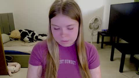 Snapshot of kitten_jenny01 chatting on October 7, 2:46 pm Jennyblonde and Emmabrunette online show from October 7, 2:46 pm