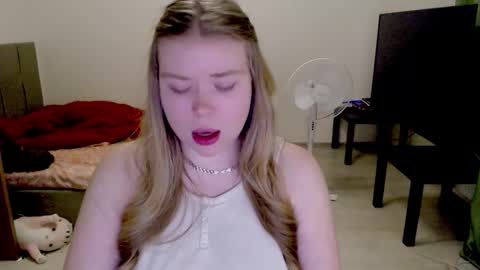 Jennyblonde and Emmabrunette online show from January 8, 3:18 pm