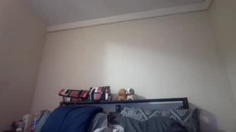 kittendiva42 online show from April 25, 3:19 am