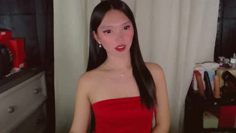 KITTY online show from May 11, 2:29 am