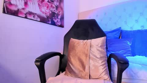 Kitty  online show from March 12, 12:36 am