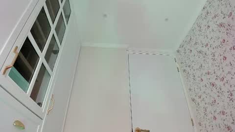 sophie online show from June 13, 7:24 pm