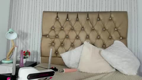 kitty eloays online show from May 23, 6:37 pm