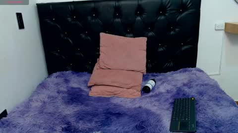 kitty_f00x online show from April 14, 11:52 pm