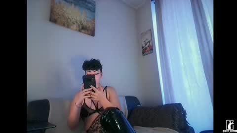 kitty_fitty29 online show from March 4, 7:11 pm