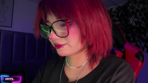 Snapshot of kitty_gang chatting on October 3, 3:26 am Camila online show from October 3, 3:26 am