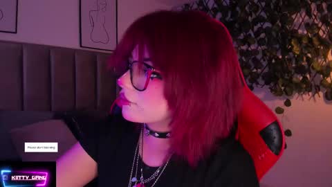 Snapshot of kitty_gang chatting on September 24, 2:40 am Camila online show from September 24, 2:40 am