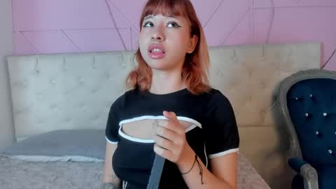kitty_ganng online show from May 6, 6:03 pm