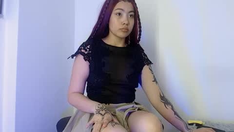 nina martinez online show from November 24, 6:01 am