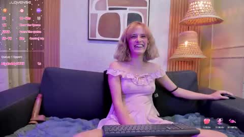 kitty_star_ online show from May 16, 12:29 am