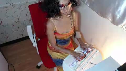 Snapshot of kittykatss chatting on January 12, 7:43 am Viktoria online show from January 12, 7:43 am