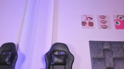 kitty online show from May 24, 7:09 pm