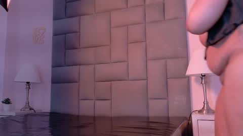 Kitty Hill online show from December 19, 3:24 am