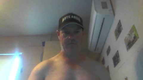 Snapshot of kiwiguy19773 chatting on December 1, 8:11 pm kiwiguy19773 online show from December 1, 8:11 pm