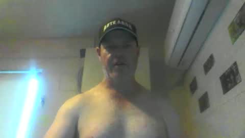 Snapshot of kiwiguy19773 chatting on December 2, 5:51 am kiwiguy19773 online show from December 2, 5:51 am