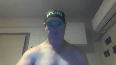 Snapshot of kiwiguy19773 chatting on January 19, 8:29 am kiwiguy19773 online show from January 19, 8:29 am