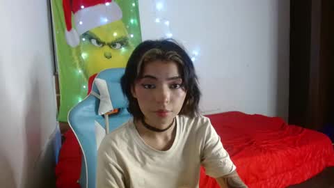 kiyu online show from November 18, 12:35 am