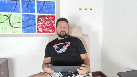 Klarck  online show from January 23, 9:39 pm