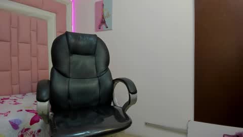 Klaret online show from November 17, 8:00 pm