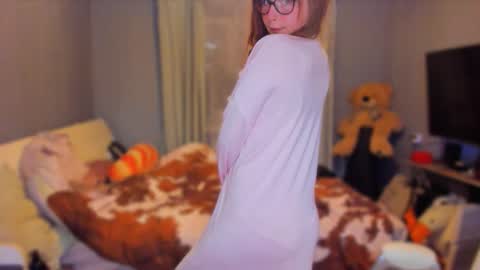 Klementinafanslyklementina6661 online show from September 10, 8:32 pm