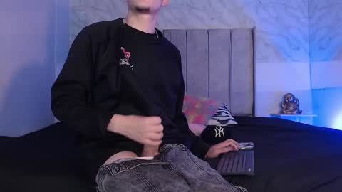 klevher_hot online show from January 4, 7:13 pm