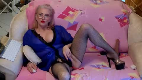 ALYONA online show from November 16, 2:02 am