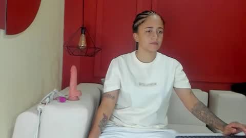 kloeMadels online show from April 13, 12:48 am