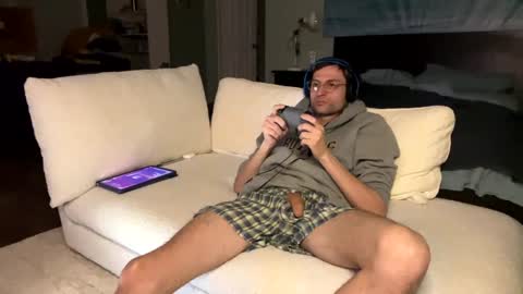 knautyknight online show from January 14, 4:15 am