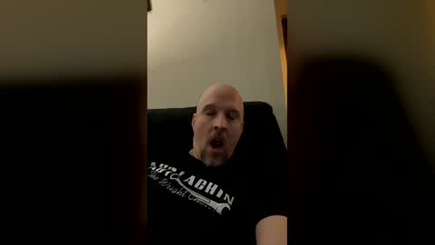 knotdaddy1983 online show from April 3, 1:51 pm