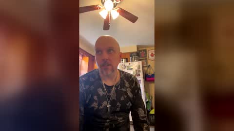 knotdaddy1983 online show from March 29, 4:19 pm