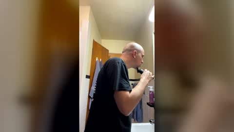 knotdaddy1983 online show from April 5, 4:20 am