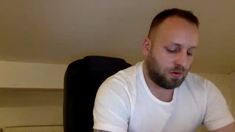 hugo online show from December 5, 1:49 am