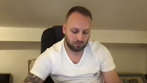 hugo online show from November 14, 12:35 am