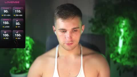 Snapshot of kochka25 chatting on March 2, 10:59 pm Sweet boy online show from March 2, 10:59 pm