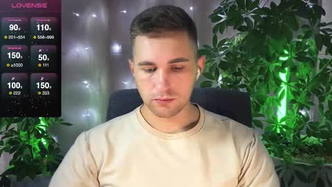 Snapshot of kochka25 chatting on February 11, 7:02 am Sweet boy online show from February 11, 7:02 am
