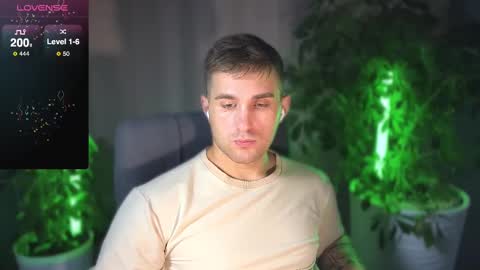 Snapshot of kochka25 chatting on March 3, 3:43 pm Sweet boy online show from March 3, 3:43 pm