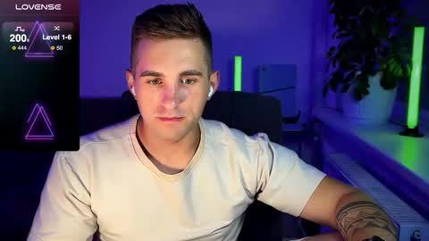 Snapshot of kochka25 chatting on September 11, 6:31 pm Sweet boy online show from September 11, 6:31 pm