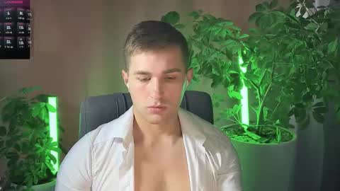 Snapshot of kochka25 chatting on March 12, 8:41 am Sweet boy online show from March 12, 8:41 am