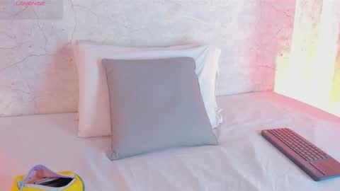 K O S M I C online show from February 16, 1:42 pm