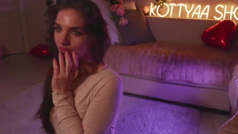 Kottyaa cb FOLLOWING  online show from February 25, 8:21 pm