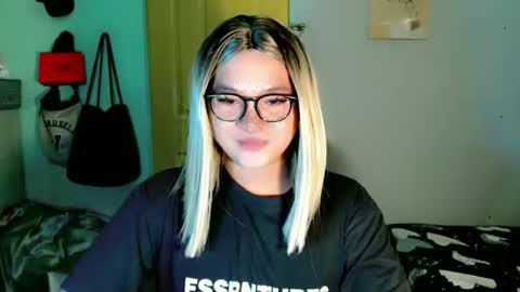 krezikeed online show from April 13, 10:08 am