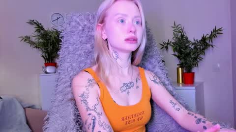 kris_grant online show from December 8, 10:41 am